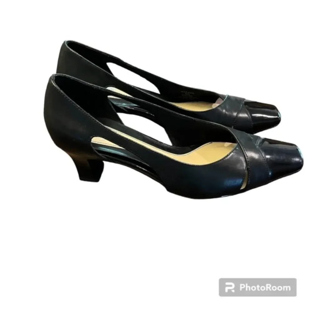 Life Stride Superb Women's Black Heels Cut out sides Patent Leather Size 8